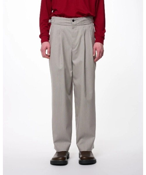 marka(マーカ)の「DOUBLE PLEATED MILITARY TROUSERS(スラックス・メンズ・ブラウン/グレー・2/1)」の2枚目の写真