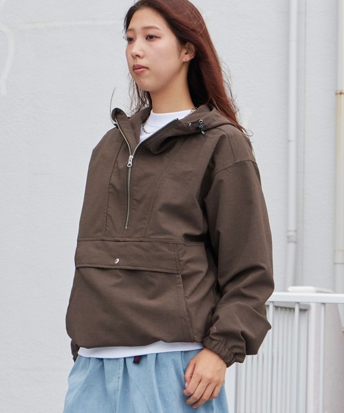 THOUSAND MILE（サウザンドマイル）の「THOUSAND MILE/サウザンドマイル ANORAK PARKER アノラックパーカー 防シワ ストレッチ 保温性 ハーフジップ プルオーバー メンズ レディース 2026年 秋 秋服 冬 冬服（マウンテンパーカー・メンズ・ブラック/ブラウン/チャコール・M/L/XL）」の15枚目の写真