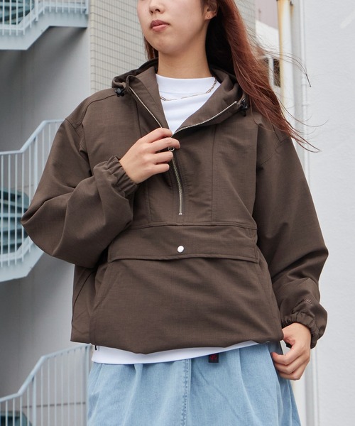 THOUSAND MILE（サウザンドマイル）の「THOUSAND MILE/サウザンドマイル ANORAK PARKER アノラックパーカー 防シワ ストレッチ 保温性 ハーフジップ プルオーバー メンズ レディース 2026年 秋 秋服 冬 冬服（マウンテンパーカー・メンズ・ブラック/ブラウン/チャコール・M/L/XL）」の14枚目の写真