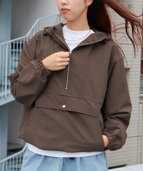 THOUSAND MILE（サウザンドマイル）の「THOUSAND MILE/サウザンドマイル ANORAK PARKER アノラックパーカー 防シワ ストレッチ 保温性 ハーフジップ プルオーバー メンズ レディース 2026年 秋 秋服 冬 冬服（マウンテンパーカー・メンズ・ブラック/ブラウン/チャコール・M/L/XL）」の18枚目の写真