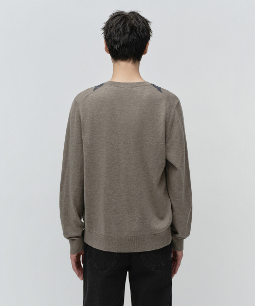 MUSINSA STANDARD（ムシンサスタンダード）の「アーガイルラウンドネックカーディガン[トープ]（ニット/セーター・メンズ・その他・MEDIUM/LARGE/X-LARGE/2XL）」の3枚目の写真