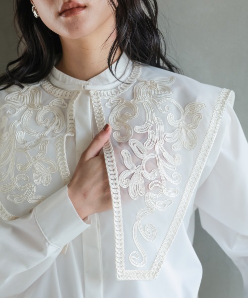 Callarus（カラルス）の「刺繍モチーフ襟付バンドカラーオーバーシャツ［Callarus］（シャツ/ブラウス・レディース・ブラック/ホワイト・LL/L/M/S）」の11枚目の写真