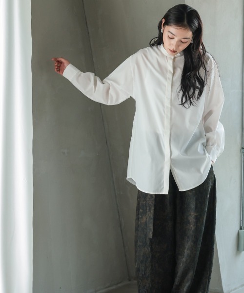 Callarus（カラルス）の「刺繍モチーフ襟付バンドカラーオーバーシャツ［Callarus］（シャツ/ブラウス・レディース・ブラック/ホワイト・LL/L/M/S）」の18枚目の写真