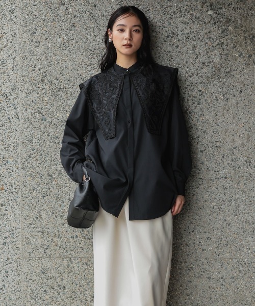 Callarus（カラルス）の「刺繍モチーフ襟付バンドカラーオーバーシャツ［Callarus］（シャツ/ブラウス・レディース・ブラック/ホワイト・LL/L/M/S）」の21枚目の写真