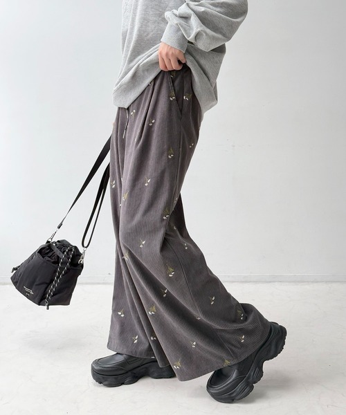 AS KNOW AS plus（アズノゥアズプラス）の「☆ウエスト紐2WAY デザインワイドパンツ(コール・スウェット)（その他パンツ・レディース・グレー系その他/グレー系/アイボリー系/ブラック系その他・FREE）」の4枚目の写真