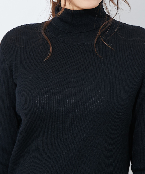 STUDIOUS（ステュディオス）の「STUDIOUS スーパー120Sウールタートルネックニット（ニット/セーター・レディース・ブラック/グレー/オフホワイト・FREE）」の9枚目の写真