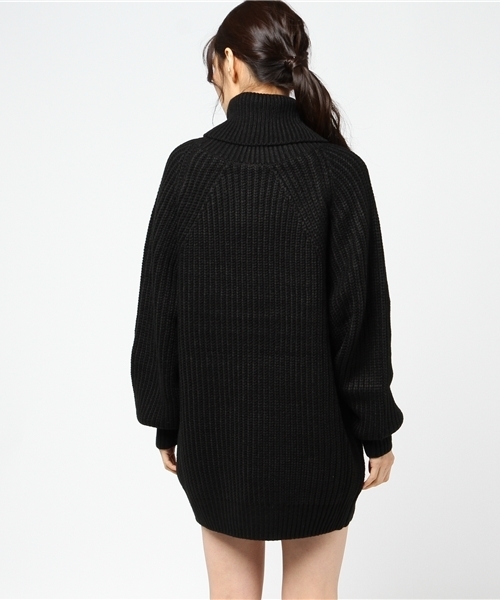 MURUA（ムルーア）の「ボリュームスリーブニットミニワンピース（ワンピース・レディース・ブラウン/ダークグリーン/アイボリー/ブラック・FREE）」の7枚目の写真