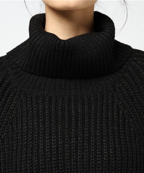 MURUA（ムルーア）の「ボリュームスリーブニットミニワンピース（ワンピース・レディース・ブラウン/ダークグリーン/アイボリー/ブラック・FREE）」の9枚目の写真