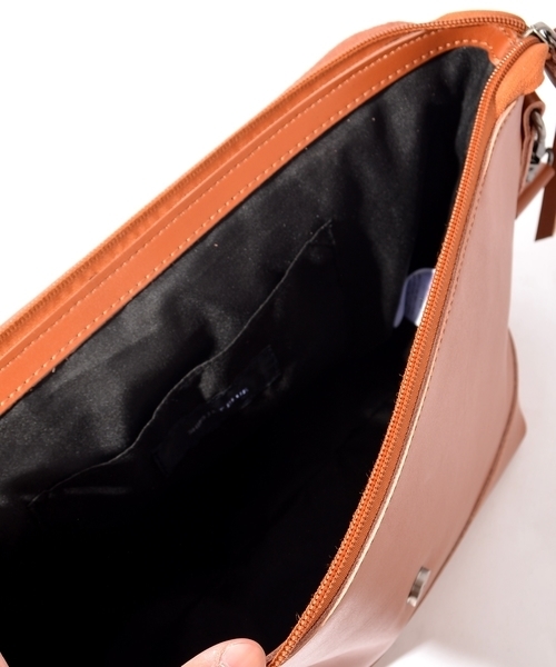 新品同様【本革】シップス SHIPS JET BLUEブリーフバッグ 楽天市場】SHips jet blue（バッグ・小物・ブランド雑貨）の通販