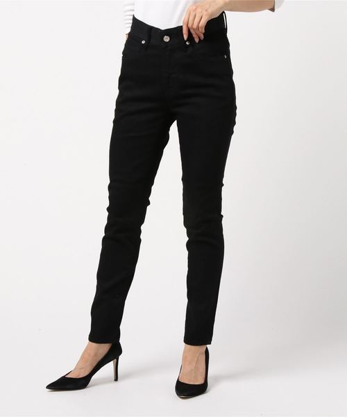 qualite(カリテ)の「e×qualite スリムテーパードデニム(デニムパンツ・レディース・ブルー/ネイビー/ブラック/ブラック系その他・32/34/36/38/40)」の2枚目の写真