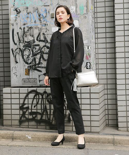 niko and...（ニコアンド）の「ドットドビー2WAYブラウス（シャツ/ブラウス・レディース・ブラック/ネイビー/オフホワイト/グリーン・LARGE/MEDIUM）」の21枚目の写真