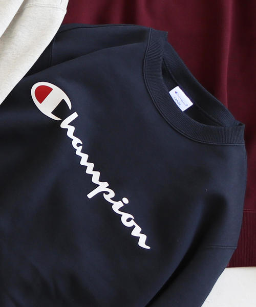 Champion(チャンピオン)の「Champion ( チャンピオン ) クルーネックロゴスウェット(スウェット・レディース・ナチュラル/ネイビー/ワインレッド・MEDIUM/SMALL)」の1枚目の写真