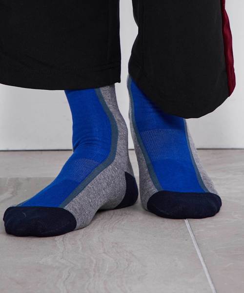 STUDIOUS（ステュディオス）の「【CHICSTOCKS(シックストックス)】CENTER LINE SOX/センターラインソックス（ソックス/靴下・メンズ・ベージュ/ブルー/ライトグレー・LARGE/SMALL）」の4枚目の写真