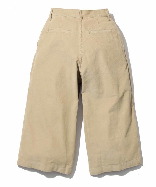 Levi's(リーバイス)の「ワイドレッグプリーツクロップ コーデュロイ TRAVERTI(その他パンツ・レディース・その他・28inch/24inch/25inch/26inch/27inch)」の16枚目の写真