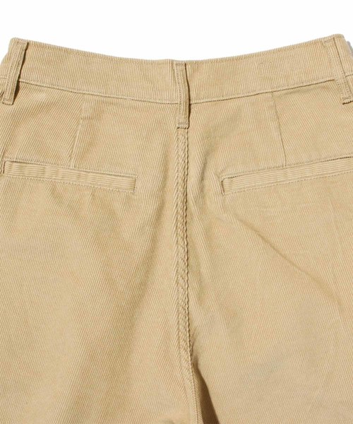 Levi's(リーバイス)の「ワイドレッグプリーツクロップ コーデュロイ TRAVERTI(その他パンツ・レディース・その他・28inch/24inch/25inch/26inch/27inch)」の13枚目の写真