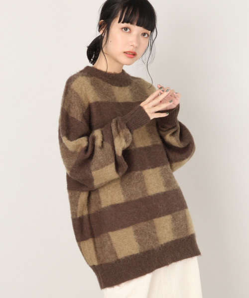 LOWRYS FARM（ローリーズファーム）の「７Ｇチェックチュニックプルオーバー　809295（ニット/セーター・レディース・ブラウン/グレー/イエロー/パープル・FREE）」の3枚目の写真