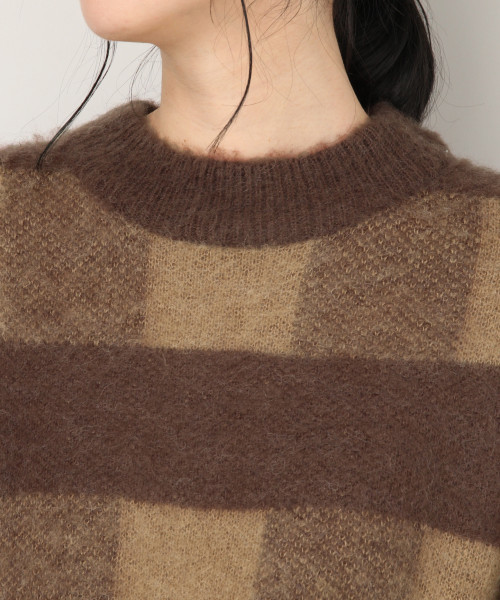 LOWRYS FARM（ローリーズファーム）の「７Ｇチェックチュニックプルオーバー　809295（ニット/セーター・レディース・ブラウン/グレー/イエロー/パープル・FREE）」の9枚目の写真