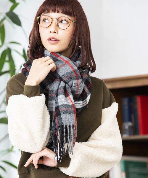 WEGO（ウィゴー）の「WEGO/チェックストール（ストール/ショール・レディース・ライトグレー/ネイビー/ブラウン/レッド/オフホワイト/ピンク/イエロー/グリーン/ダークグレー/ブルー系その他/キャメル/ライトピンク/ワイン/ブルー/ライトブラウン/その他1・FREE）」の4枚目の写真