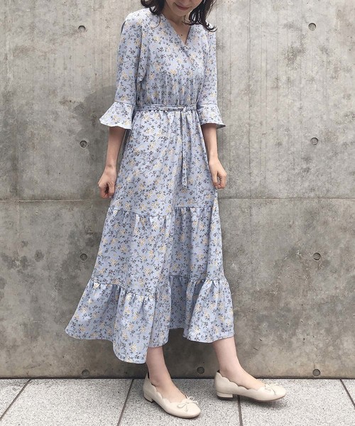 one after another NICE CLAUP（ワンアフターアナザーナイスクラップ）の「【ZOZOTOWN限定】カシュクールティアードワンピース（ワンピース・レディース・ブラック系その他/ベージュ系その他/ブルー系その他/ドット・FREE）」の4枚目の写真