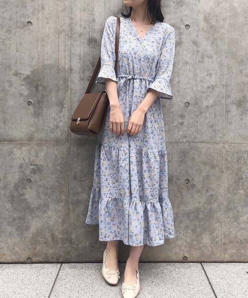 one after another NICE CLAUP（ワンアフターアナザーナイスクラップ）の「【ZOZOTOWN限定】カシュクールティアードワンピース（ワンピース・レディース・ブラック系その他/ベージュ系その他/ブルー系その他/ドット・FREE）」の10枚目の写真