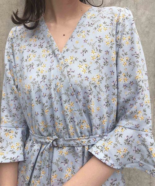 one after another NICE CLAUP（ワンアフターアナザーナイスクラップ）の「【ZOZOTOWN限定】カシュクールティアードワンピース（ワンピース・レディース・ブラック系その他/ベージュ系その他/ブルー系その他/ドット・FREE）」の12枚目の写真