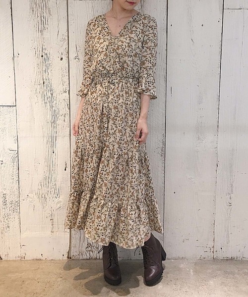 one after another NICE CLAUP（ワンアフターアナザーナイスクラップ）の「【ZOZOTOWN限定】カシュクールティアードワンピース（ワンピース・レディース・ブラック系その他/ベージュ系その他/ブルー系その他/ドット・FREE）」の19枚目の写真