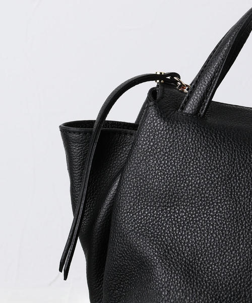 GIANNI CHIARINI(ジャンニ キアリーニ)の「<GIANNI CHIARINI(ジャンニ キアリーニ) >ORIGAMI バッグM▲(ショルダーバッグ・レディース・ブラック/レッド・FREE)」の16枚目の写真