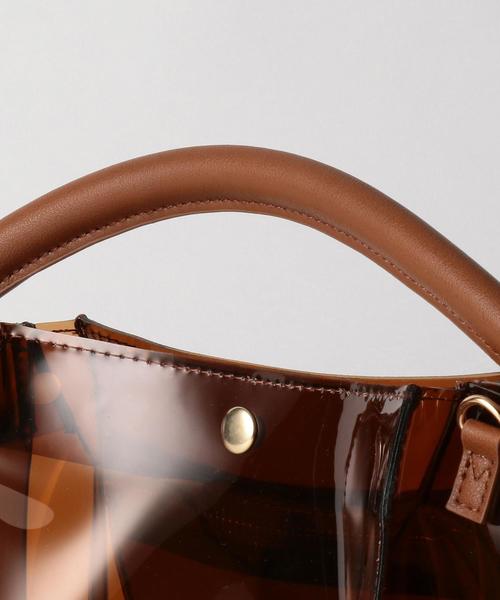 BEAUTY&YOUTH UNITED ARROWS（ビューティーアンドユースユナイテッドアローズ）の「BY PVC カーブハンドルショルダーバッグ -2WAY- о（ショルダーバッグ・レディース・ベージュ/ブラウン・FREE）」の19枚目の写真