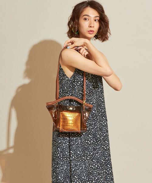 BEAUTY&YOUTH UNITED ARROWS（ビューティーアンドユースユナイテッドアローズ）の「BY PVC カーブハンドルショルダーバッグ -2WAY- о（ショルダーバッグ・レディース・ベージュ/ブラウン・FREE）」の7枚目の写真