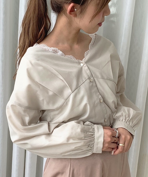 apres jour mignon(アプレジュールミニョン)の「バックデザインVブラウス【ZOZOTOWN限定アイテム】(シャツ/ブラウス・レディース・カーキ/オレンジ系その他/ライトベージュ・フリー)」の17枚目の写真