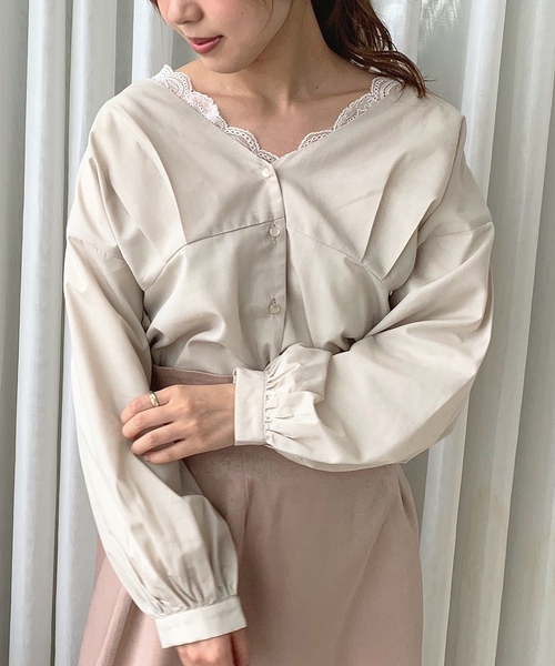 apres jour mignon(アプレジュールミニョン)の「バックデザインVブラウス【ZOZOTOWN限定アイテム】(シャツ/ブラウス・レディース・カーキ/オレンジ系その他/ライトベージュ・フリー)」の6枚目の写真