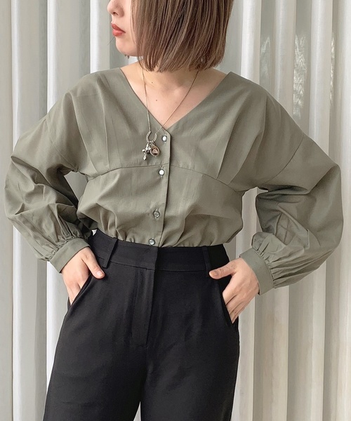 apres jour mignon(アプレジュールミニョン)の「バックデザインVブラウス【ZOZOTOWN限定アイテム】(シャツ/ブラウス・レディース・カーキ/オレンジ系その他/ライトベージュ・フリー)」の13枚目の写真