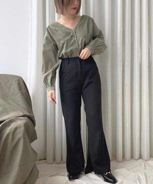 apres jour mignon(アプレジュールミニョン)の「バックデザインVブラウス【ZOZOTOWN限定アイテム】(シャツ/ブラウス・レディース・カーキ/オレンジ系その他/ライトベージュ・フリー)」の5枚目の写真
