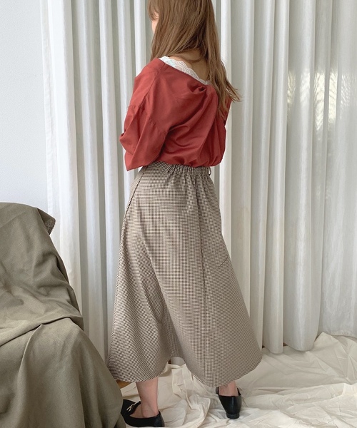 apres jour mignon(アプレジュールミニョン)の「バックデザインVブラウス【ZOZOTOWN限定アイテム】(シャツ/ブラウス・レディース・カーキ/オレンジ系その他/ライトベージュ・フリー)」の8枚目の写真