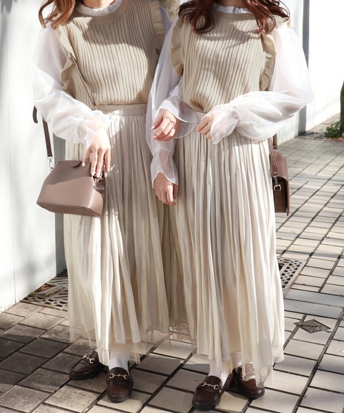 PairPair（ペアペア）の「フリルニットベスト×シアーブラウスセット（ベスト・レディース・アイボリー/モカ/ラベンダー・FREE）」の4枚目の写真