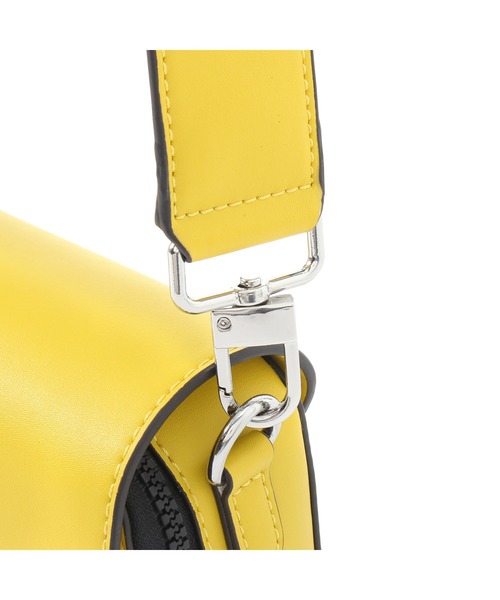 Guess（ゲス）の「PICNIC FauxLeather Mini Shoulder Bag（ショルダーバッグ）」 WEAR