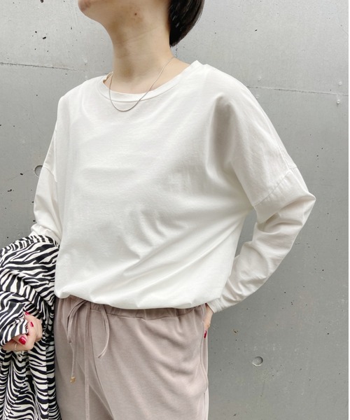 SHENERY(シーナリー)の「シルケットカットソー(Tシャツ/カットソー・レディース・オフホワイト/ベージュ/カーキ・FREE)」の2枚目の写真