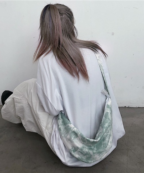 yuue' ( wear )（ユーイ）の「ダイダイ柄ショルダーバッグ（ショルダーバッグ・レディース・ブラック/ピンク/ブルー/グリーン・FREE）」の2枚目の写真