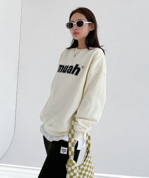 A'GEM/9 × .kom『muah muah/ムーアムーア』SIGNATURE COMBI LOGO