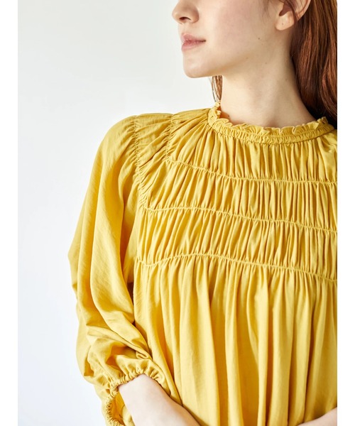 Editt by YECCA VECCA（エディットバイイェッカヴェッカ）の「シャーリングネックブラウス　＊（シャツ/ブラウス・レディース・ホワイト/イエロー/ライトブルー・FREE）」の11枚目の写真