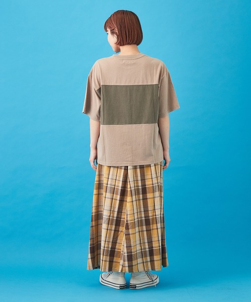 CUBE SUGAR（キューブシュガー）の「OE天竺 パウダー加工 切替プリント Tシャツ（Tシャツ/カットソー・レディース・ベージュ/ネイビー/ナチュラル・M）」の5枚目の写真