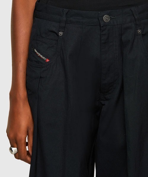 DIESEL（ディーゼル）の「レディース パンツ  コットン ルーズシルエット ツータック（その他パンツ・レディース・ブラック/カーキ・29inch/25inch/27inch/23inch）」の11枚目の写真