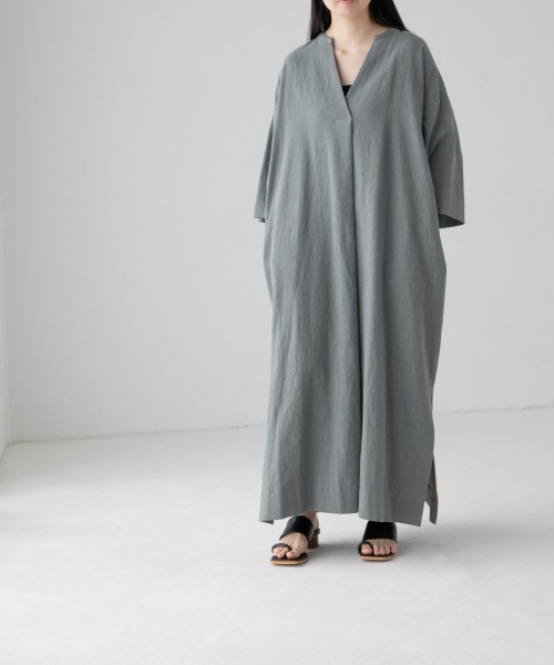 yuw(ユウ)の「カフタンワンピース 946968(ワンピース・レディース・ブラック/ベージュ/グレー/グリーン・FREE)」の3枚目の写真