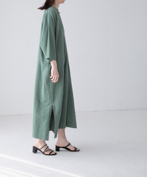 yuw(ユウ)の「カフタンワンピース 946968(ワンピース・レディース・ブラック/ベージュ/グレー/グリーン・FREE)」の16枚目の写真