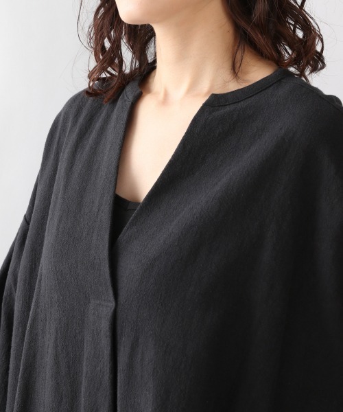 yuw(ユウ)の「カフタンワンピース 946968(ワンピース・レディース・ブラック/ベージュ/グレー/グリーン・FREE)」の8枚目の写真