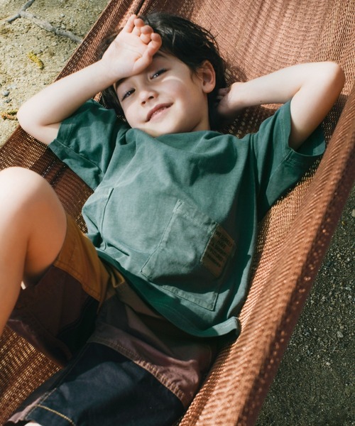 BRANSHES（ブランシェス）の「ビンテージ風加工ポケットTシャツ（Tシャツ/カットソー・キッズ・グリーン/レッド/チャコールグレー・100cm/110cm/90cm/140cm/150cm/120cm/130cm）」の2枚目の写真