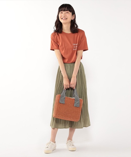 Petit Honfleur(プチオンフルール)の「接触冷感ロゴプリントTシャツ(Tシャツ/カットソー・レディース・ホワイト/チャコールグレー/カーキ/オレンジ・M/L)」の6枚目の写真