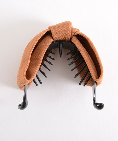 VIBGYOR Women(ヴィブジョー ウィメン)の「【float】リボン バナナクリップ【7色展開】(バレッタ/ヘアクリップ・レディース・ワインレッド/ブラウン/ピンクベージュ/ブルー/ネイビー/ワイン/ブラック・FREE)」の15枚目の写真