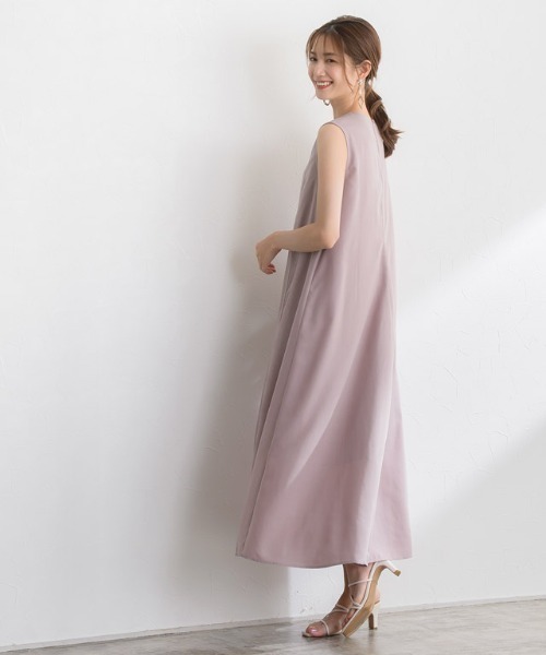 Pierrot(ピエロ)の「Aラインロングワンピース(ワンピース・レディース・ラベンダー/ブルー系その他/グレイッシュベージュ・M/L)」の8枚目の写真