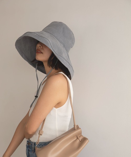 marjour（マージュール）の「BIG BUCKET HAT（ハット・レディース・アイボリー/ブラック/ブルーグレー・FREE）」の21枚目の写真